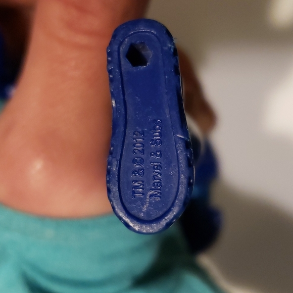 2012 Hasbro Marvel & Subs Blue Iron Man With Energy Shield 6.5" Action Figure - Picture 6 of 6